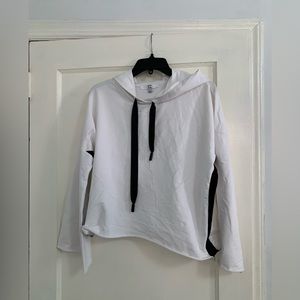Long sleeve hoodie with wide arms